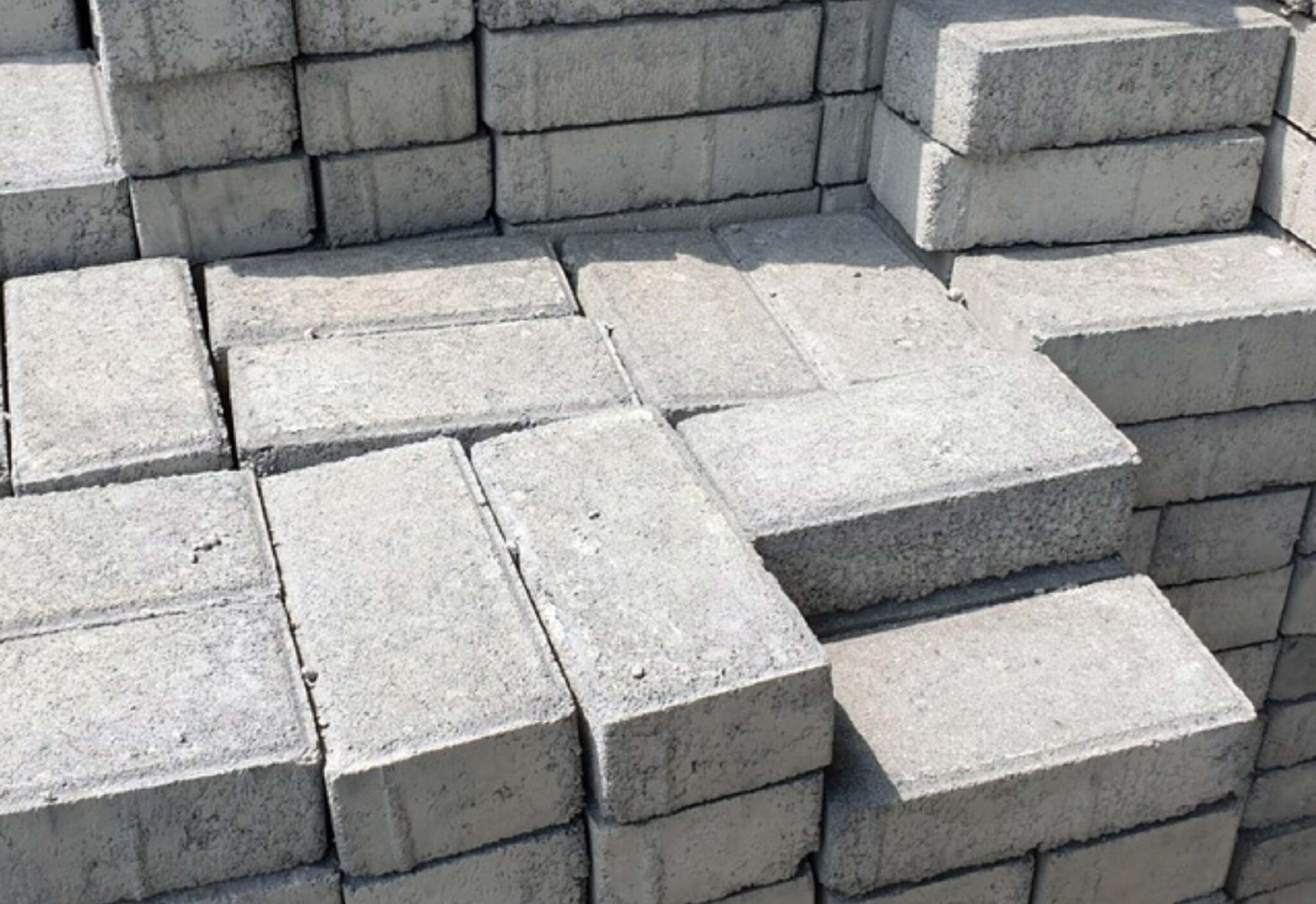 Cara Mencetak Paving Block Kuat, Dijamin Tahan Lama dan Awet!