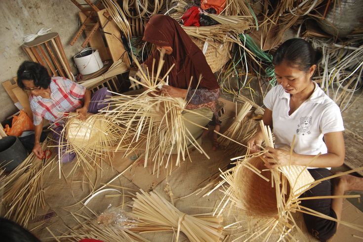 Proses Pembuatan Kerajinan dari Bambu dari Awal hingga Siap